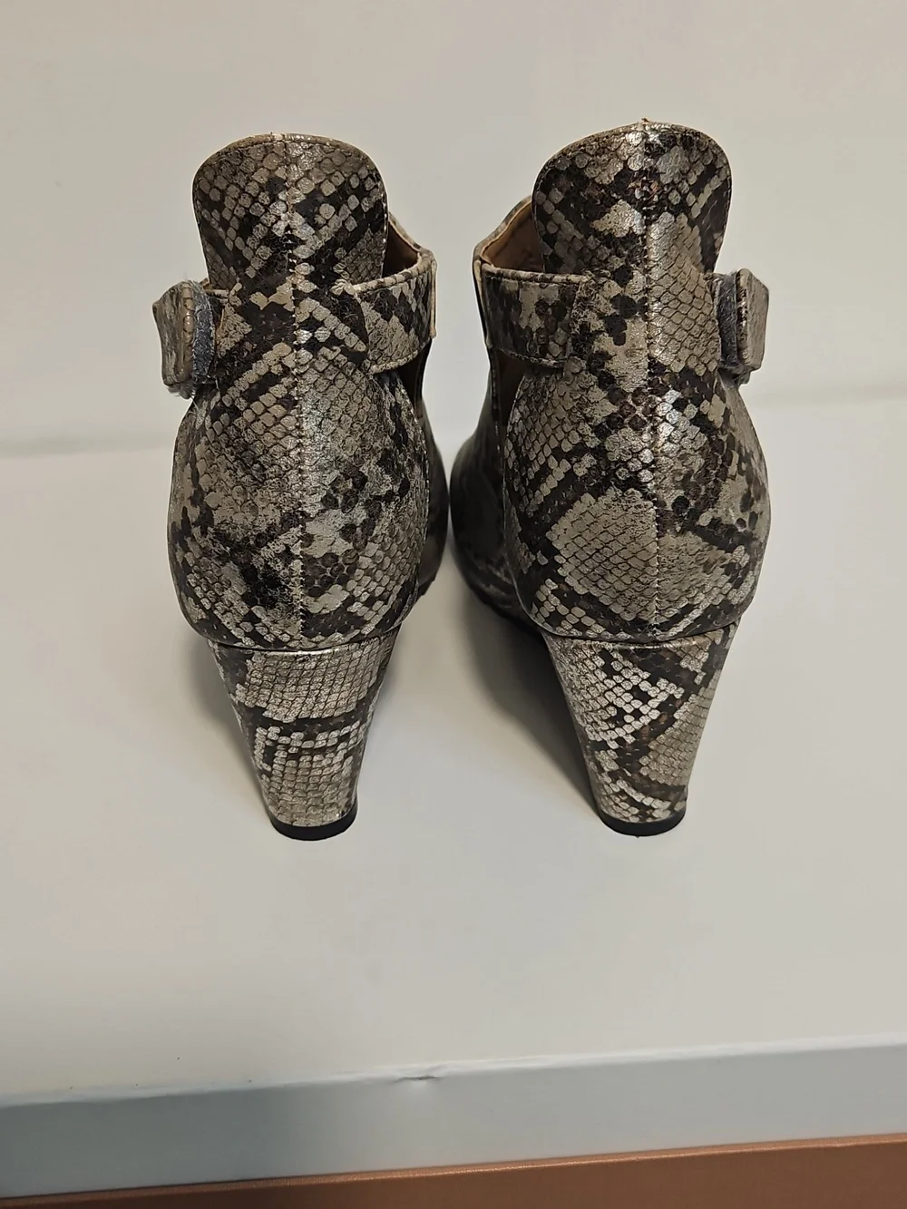 Corkys Wedge Peep-Toe Shoes - Metallic Brown Snakeskin Size 7